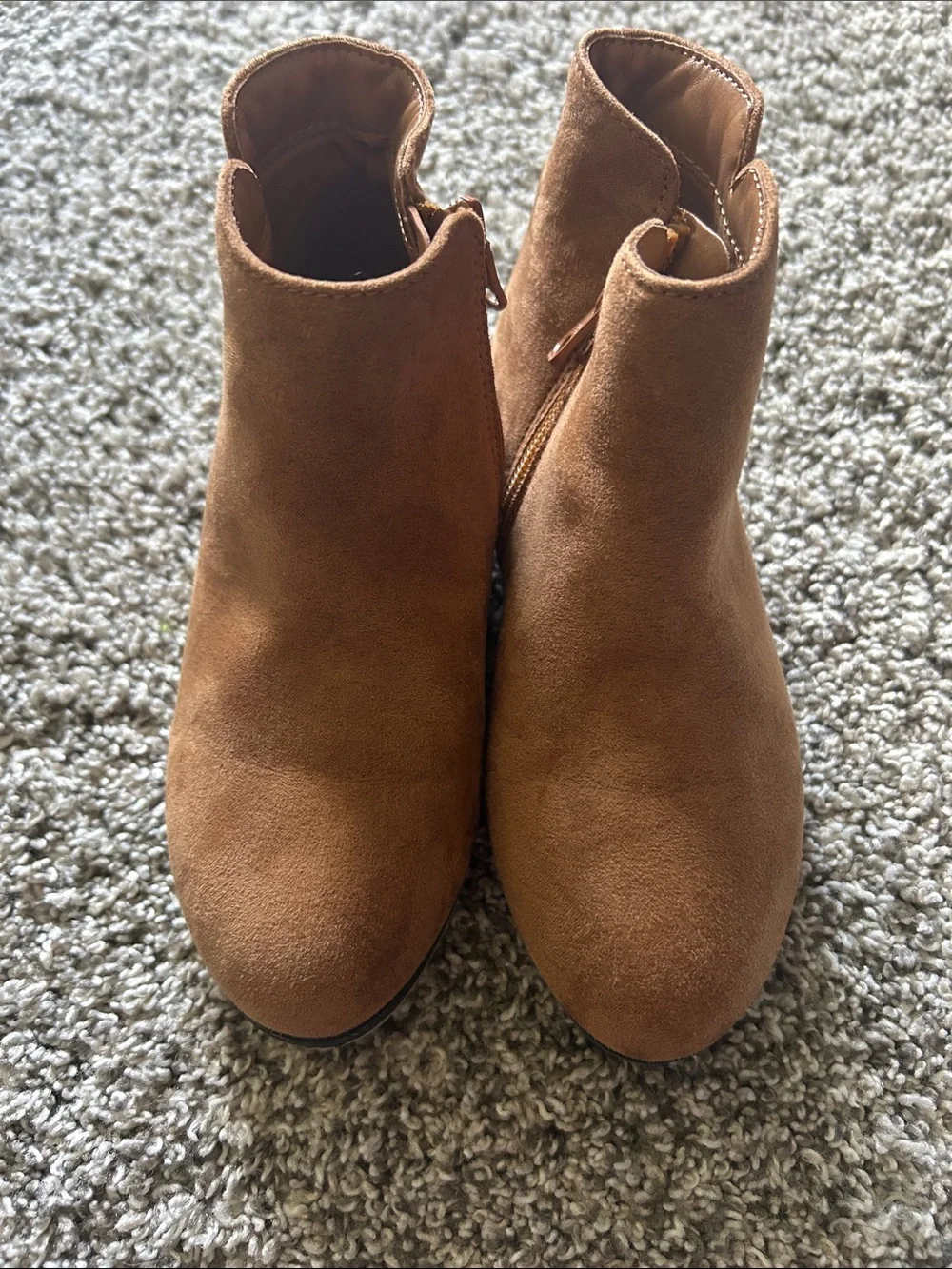 Cat & Jack flexible side tan